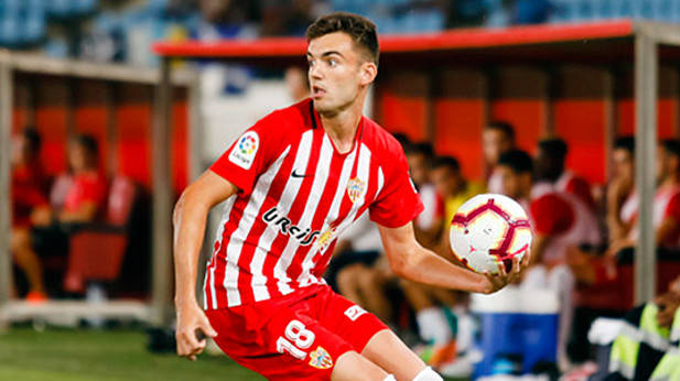 Andoni López durante un partido el pasado curso en Almería / DEIA